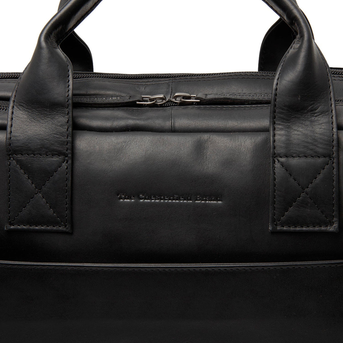 
Solid Antique Brass Hardware & Heavy-Duty Dual Zipper Detail on Frazer 真皮公文电脑包