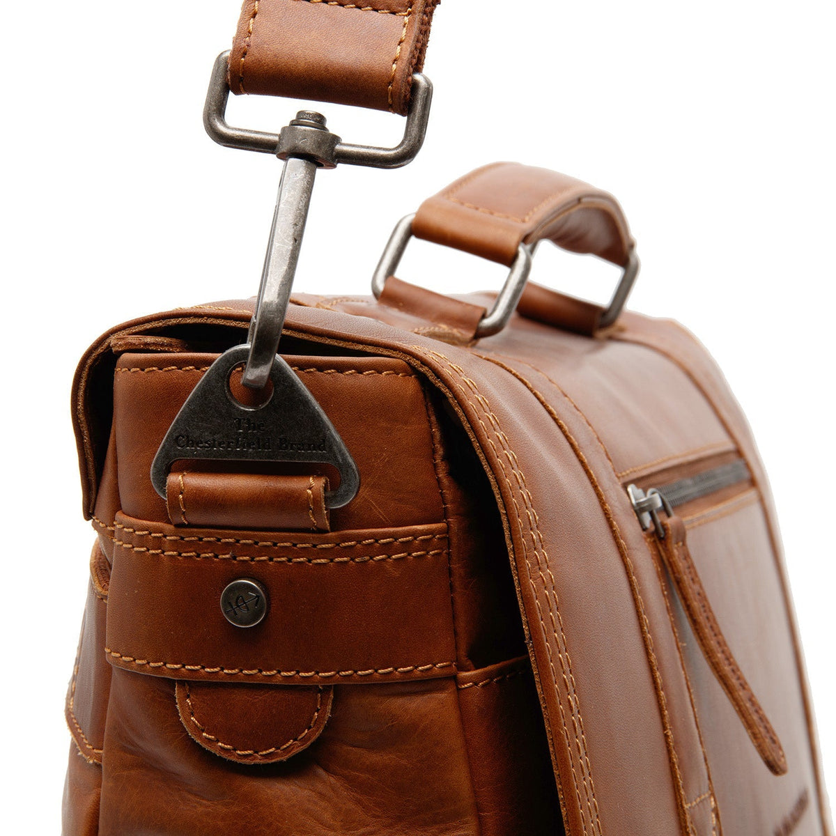内衬展示 Showing Dedicated Padded Laptop Sleeve & Multi-Compartment Organization