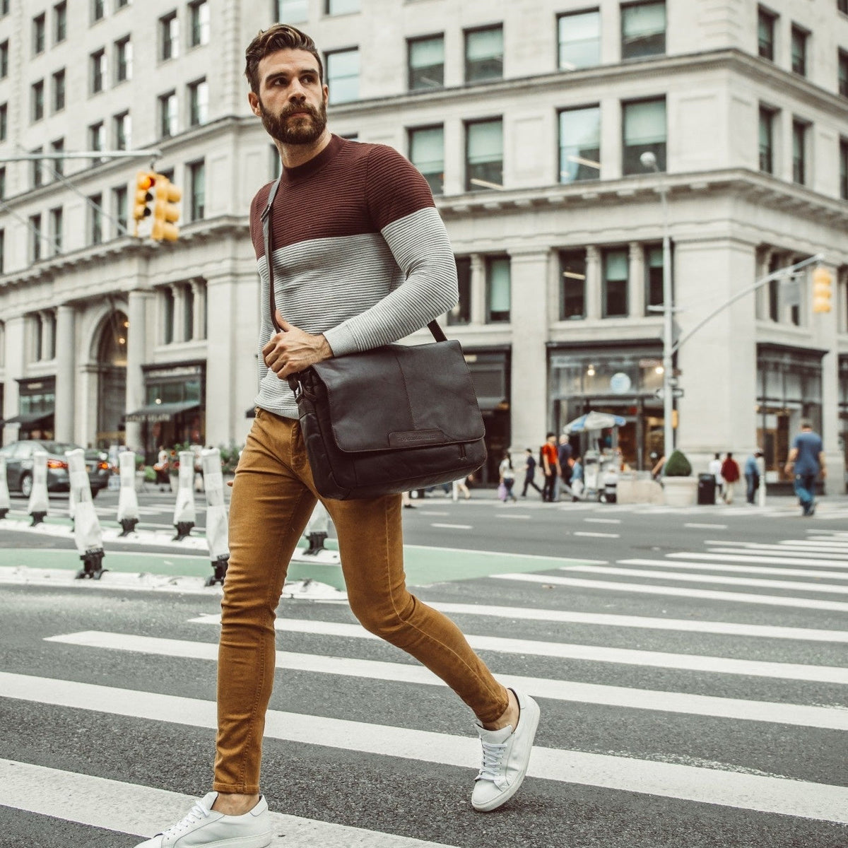 Richard Full-Grain Leather Laptop Bag 男士 – alternate product view 2