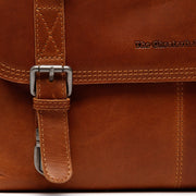 
Solid Antique Brass Hardware & Heavy-Duty Dual Zipper Detail on Veneto 真皮公文电脑包