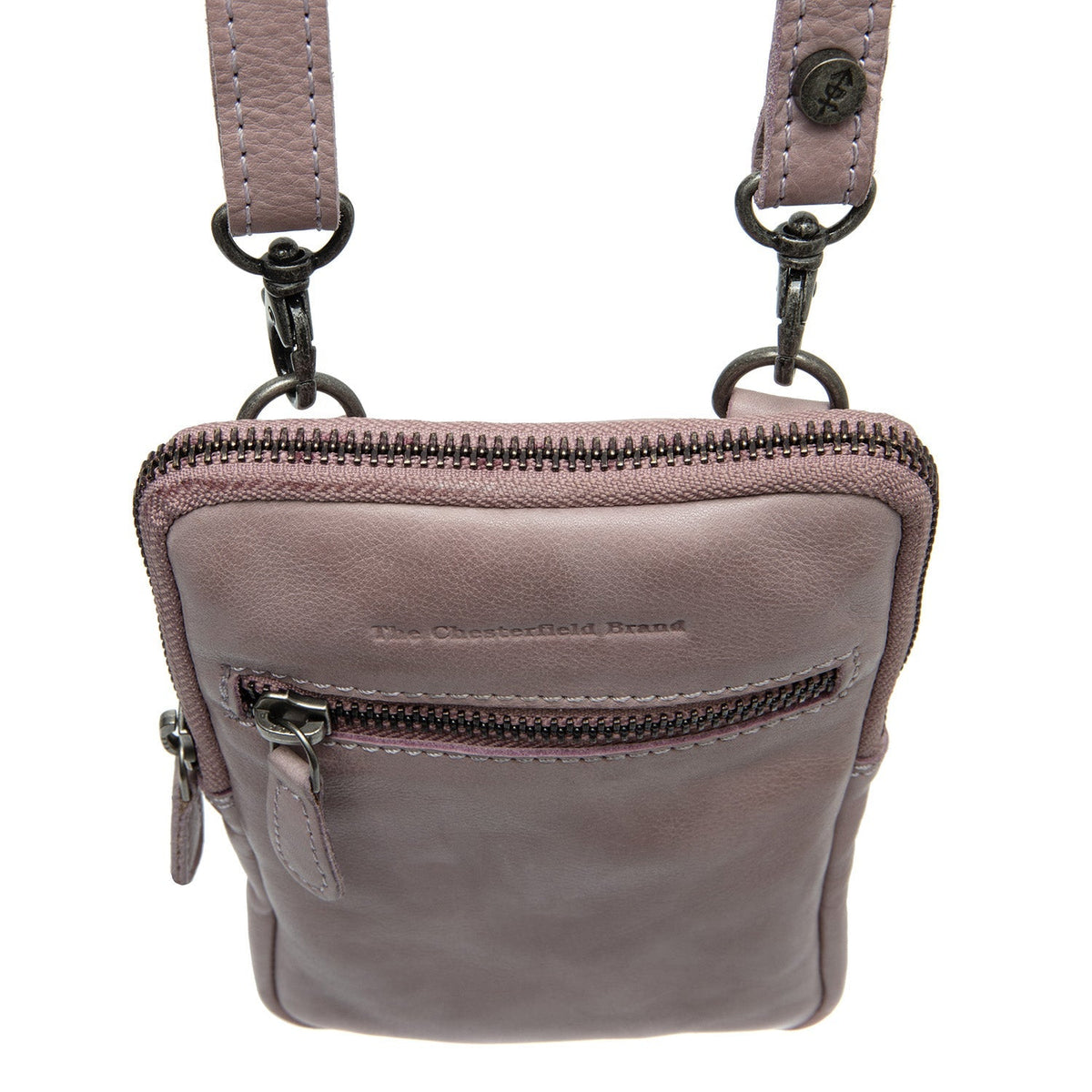 
细节特写 of Classic Collar & Heavy-Duty Zipper Hardware on Salta 头层牛皮 Phone Bag