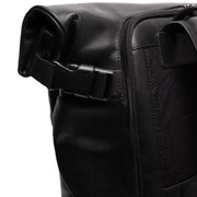 
内衬展示 Showing Dedicated Padded Laptop Sleeve & Multi-Compartment Organization