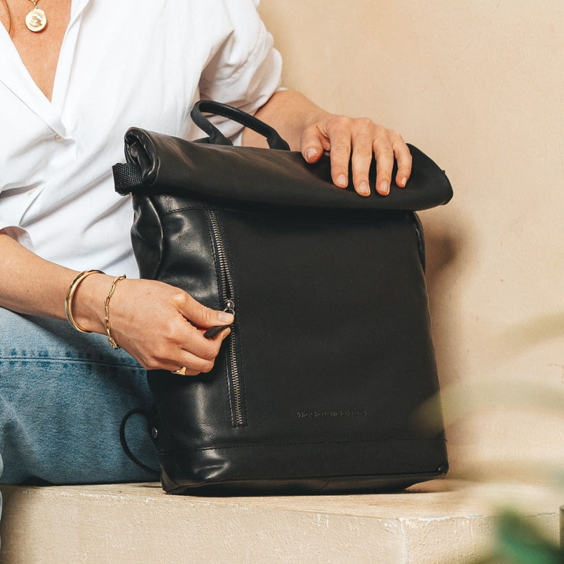 Mazara Full-Grain Leather Roll-top Backpack 女士