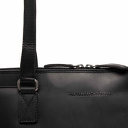 
Classic 100% Full-Grain leather Bag - 展现加固真皮背带与承重走线的背部视角