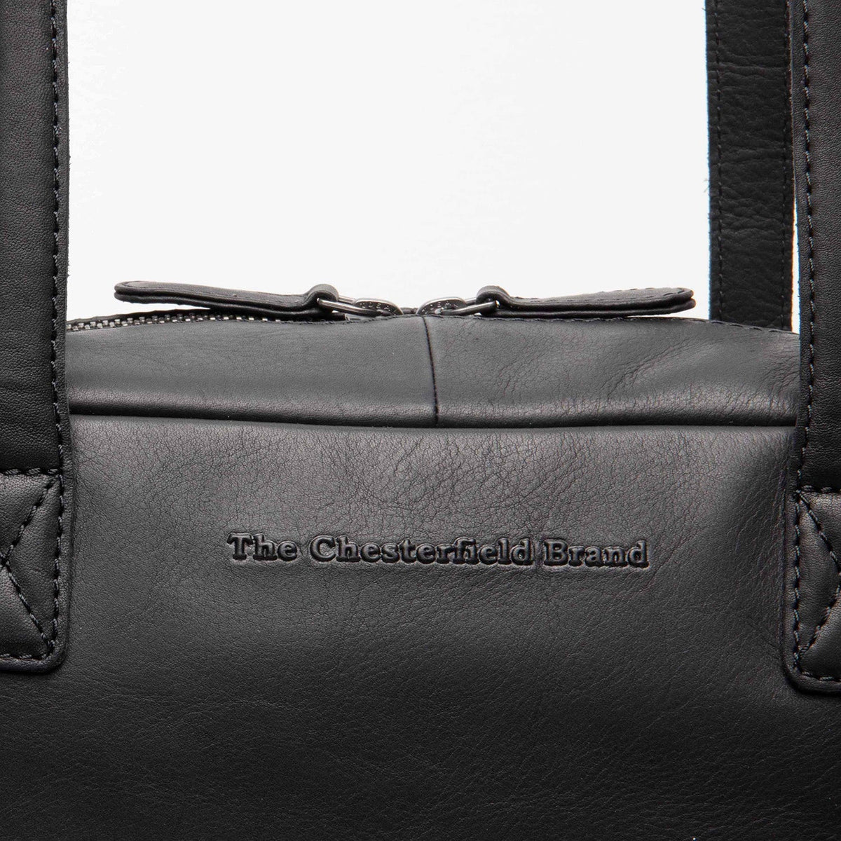 
Classic 100% Full-Grain leather Bag - 展现加固真皮背带与承重走线的背部视角