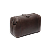 Styled Fit Perspective of Biassa Full-Grain Leather Toiletry Bag 女士 on Model - Natural Daylight Drape