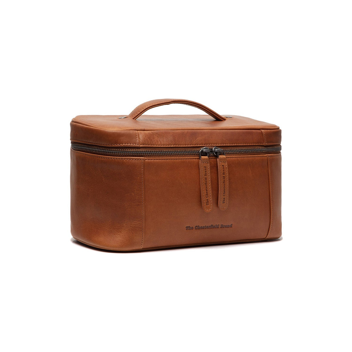 Styled Fit Perspective of Limone Full-Grain Leather Toiletry Bag 女士 on Model - Natural Daylight Drape