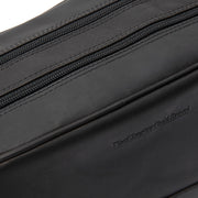Tailored Rib Cuffs &amp; Hem Craftsmanship Construction Detail on Stacey Full-Grain Leather Toiletry Bag 女士