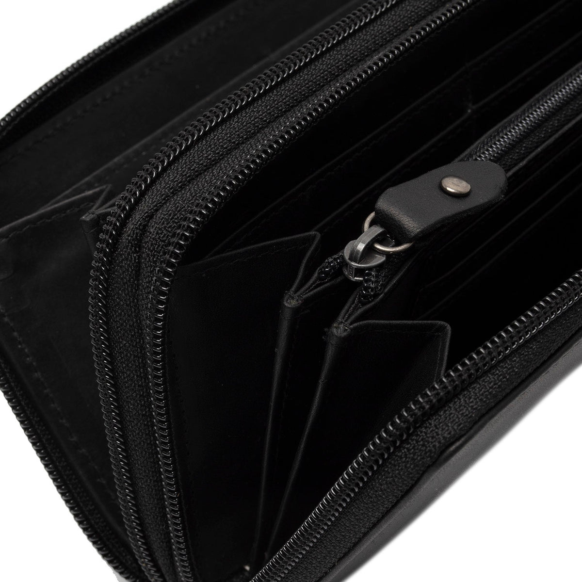 Solid Antique Brass Hardware &amp; Heavy-Duty Dual Zipper Detail on Hadley Full-Grain Leather Wallet 女士