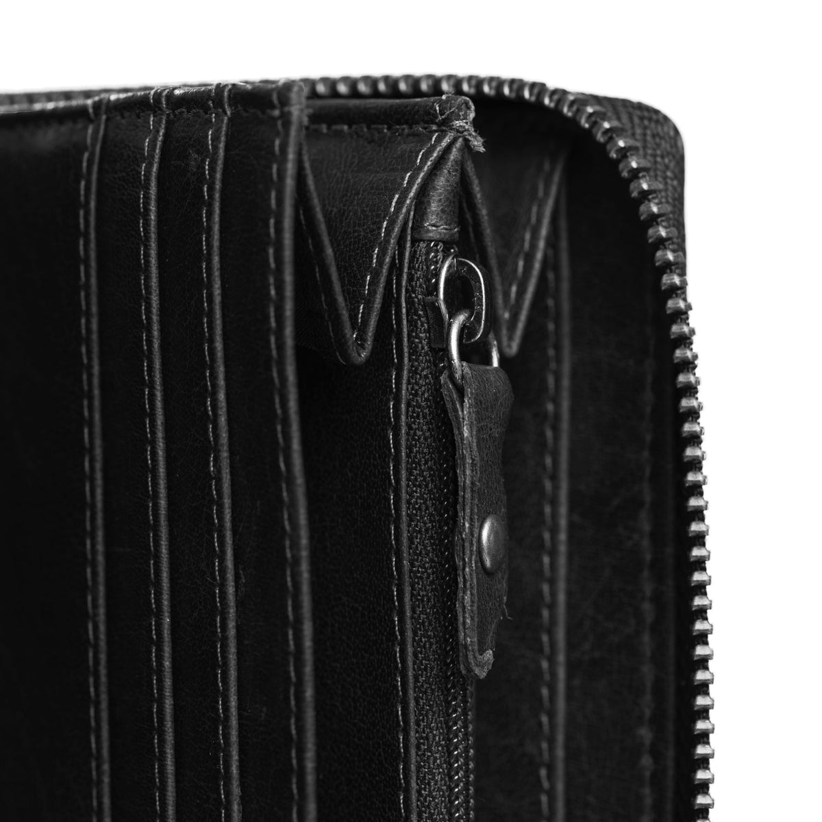 
内衬展示 Showing Dedicated Padded Laptop Sleeve & Multi-Compartment Organization