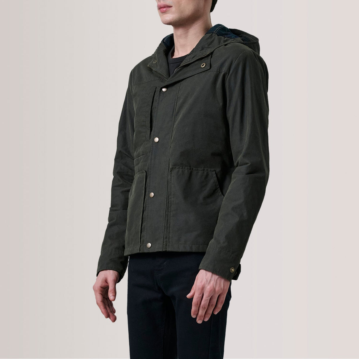 Marlo Olive Canvas Hooded Work 真皮夹克 男士 For Men - Lateral Side Profile View Showing Sleeve Cut &amp; Athletic Taper Fit