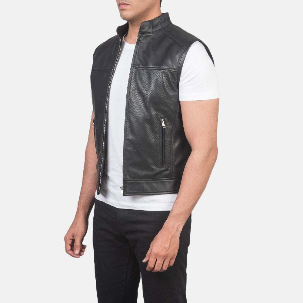 
Black Cowhide &Amp; Sheepskin Leather Biker Jacket - 展现肩线贴合与利落下摆的背部视角