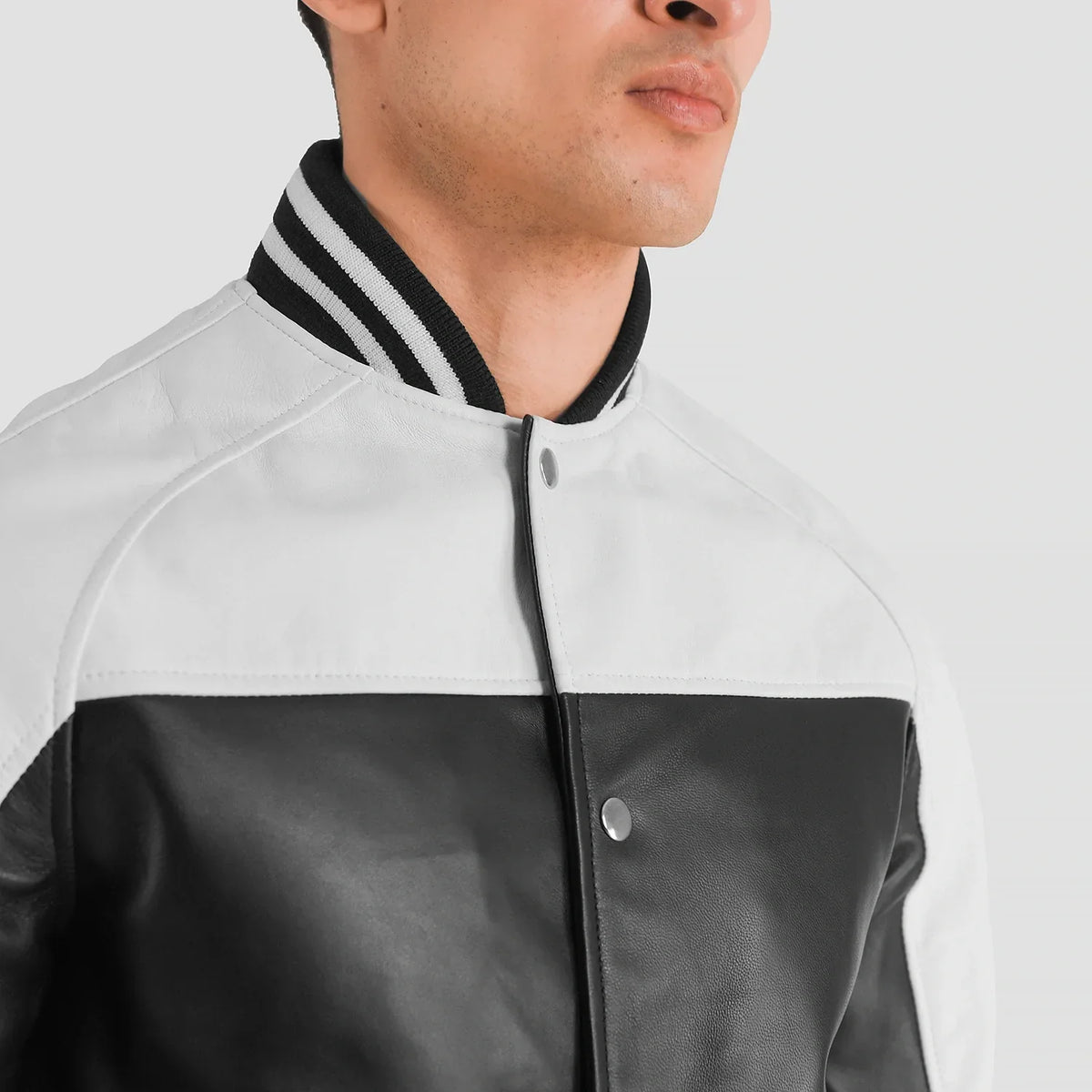 Terrance 黑色 Varsity 真皮夹克 男士 – 多角度商品细节 6