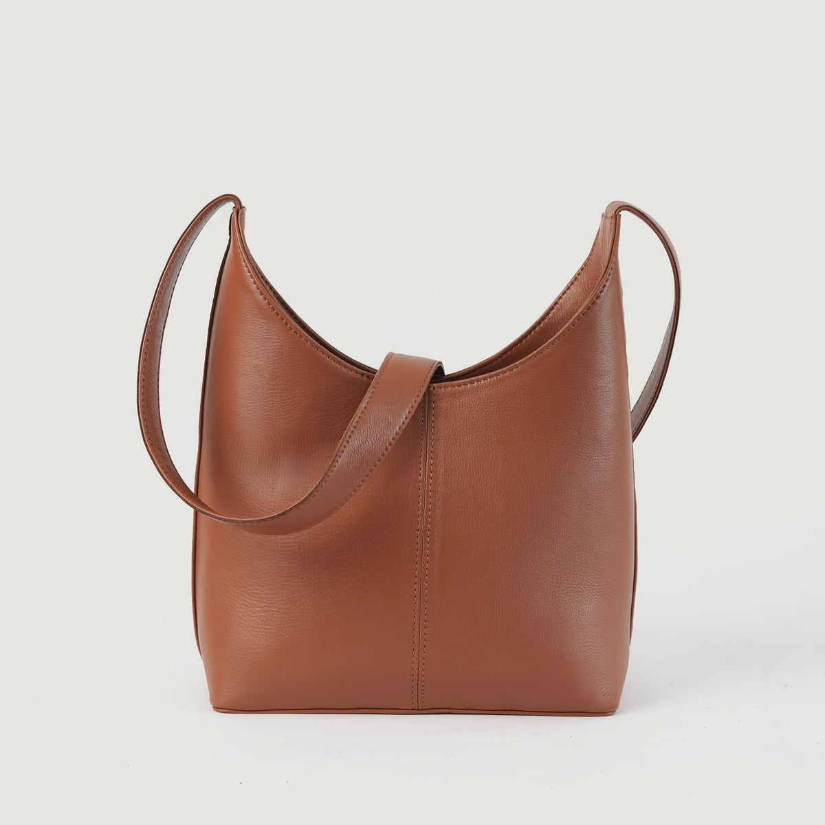 
The Stefani Brown Leather Hobo Bag For Women in Brown Full-Grain Leather - 正面版型与定制立体剪裁轮廓 | 官方商城选购