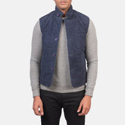 Tony Blue Suede Vest 男士 in Blue Goatskin Suede - 正面细节与立体剪裁修身版型 | 官方线上选购