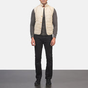 
Tony Off-White Suede Vest 男士 男士 - 展现立体袖型与合身版型的侧身视角