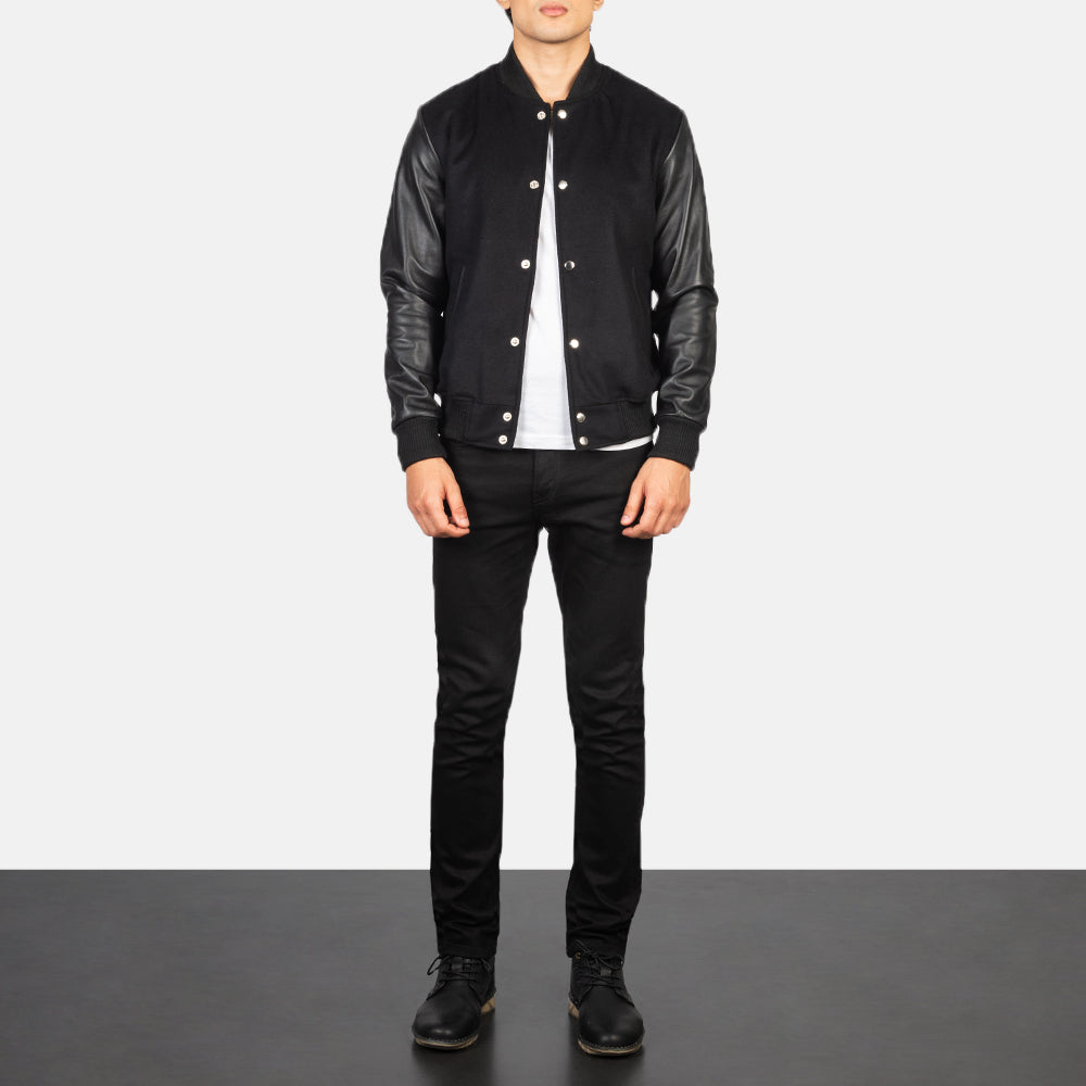 Men's Vaxton 黑色 Hybrid Varsity 真皮夹克 男士 - Lateral Side Profile View Showing Sleeve Cut &amp; Athletic Taper Fit