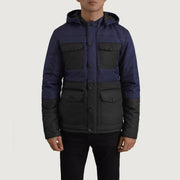 
细节特写 of Classic Collar & Heavy-Duty Zipper Hardware on Wayne 经典黑 & 深海蓝 Hooded Puffer 真皮夹克 男士