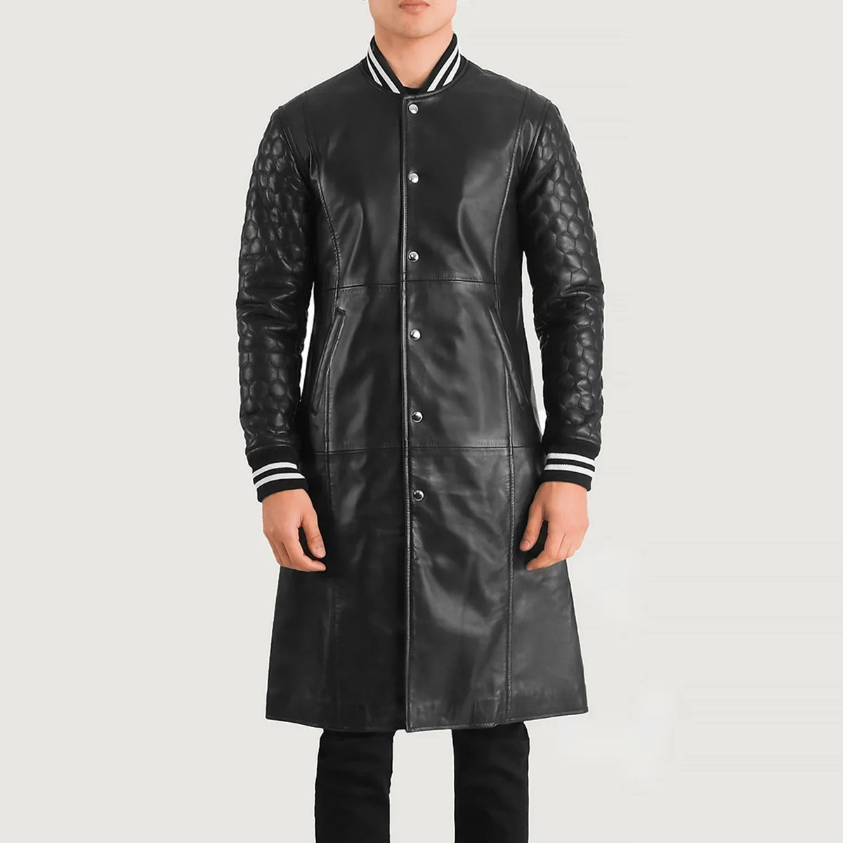 
细节特写 of Varsity collar & Snap Button button Hardware on Wilde 经典黑 Leather Varsity 真皮大衣 男士