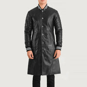 
细节特写 of Varsity collar & Snap Button button Hardware on Wilde 经典黑 Leather Varsity 真皮大衣 男士