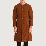 
细节特写 of Varsity collar & Snap Button button Hardware on Wilde 复古棕 Suede Varsity 真皮大衣 男士